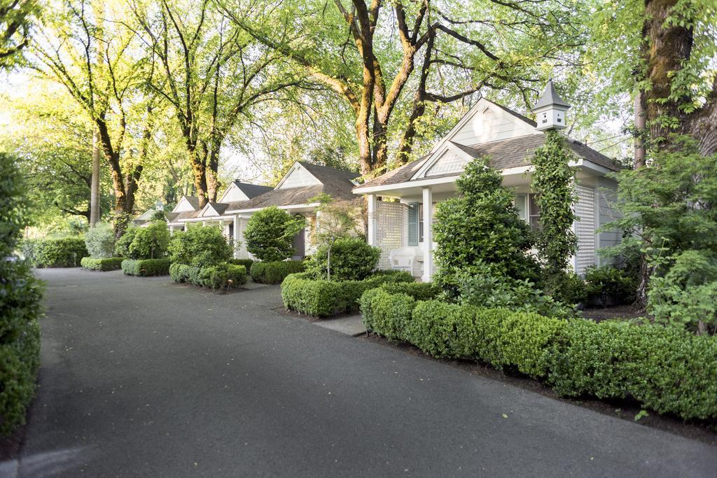 Grove Bed & Breakfast