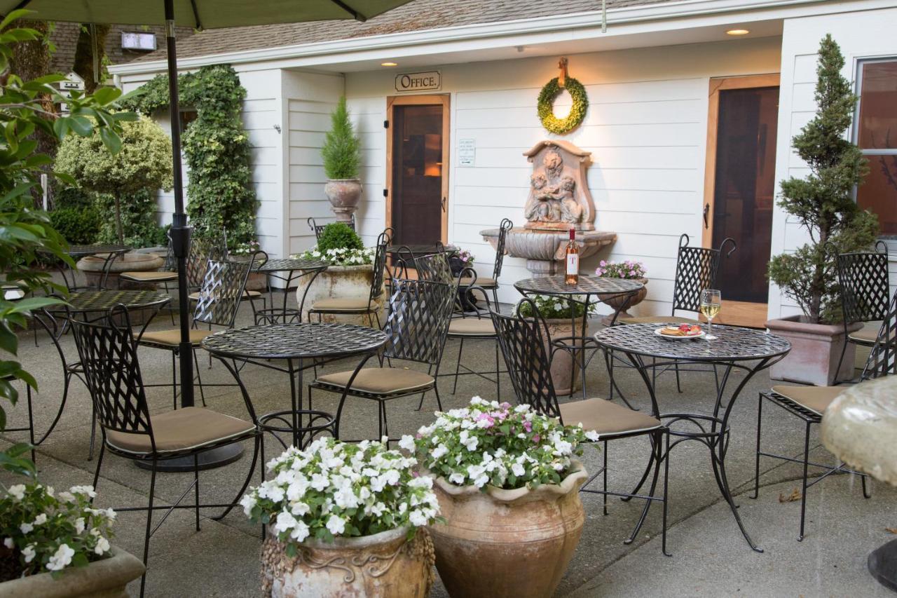 Grove Bed & Breakfast 4*